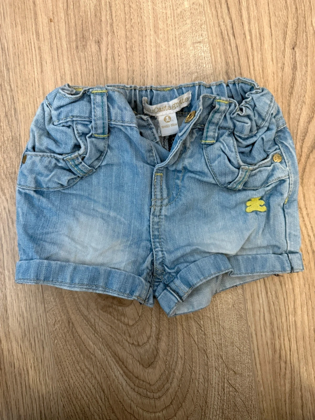 Short jeans